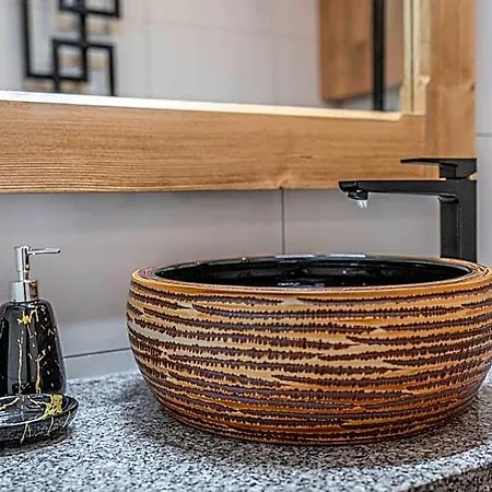 Dworek Nad Jalowcami Z Jacuzzi Szálloda 3*